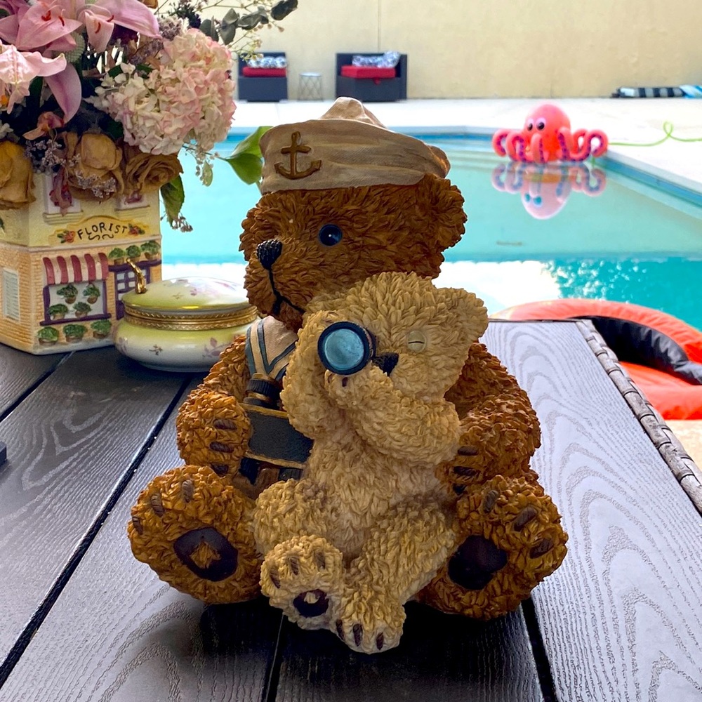 Bear 🐻 statue vintage